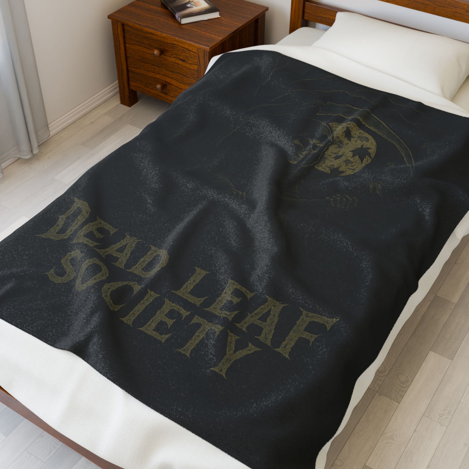 Cozy Velveteen Blanket -Dead Leaf Society.