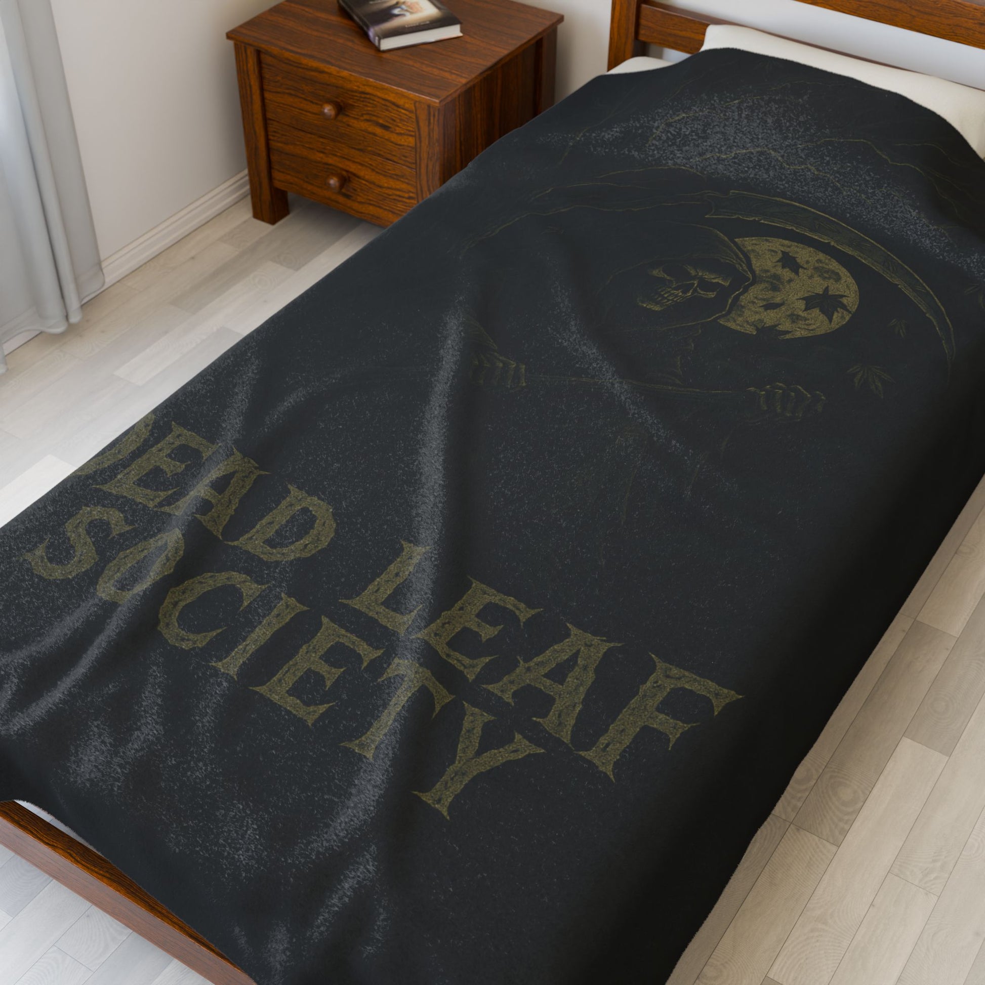 Cozy Velveteen Blanket -Dead Leaf Society.